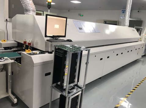 SMT工廠的回流焊對元器件的布局要求 SMT工廠的回流焊對元器件的布局要求